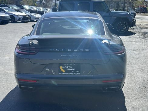Used 2018 Porsche Panamera 4 image 10
