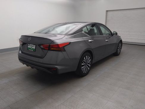 Used 2025 Nissan Altima 2.5 SV FWD image 9