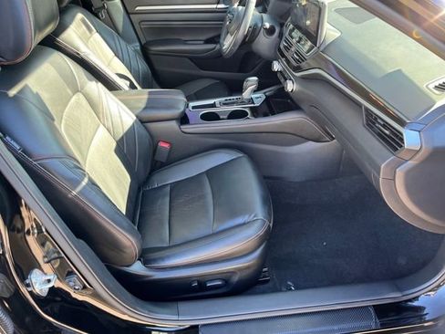 Used 2023 Nissan Altima 2.5 SR w/ SR Premium Package image 15