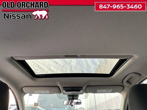 Used 2023 Nissan Altima 2.5 SV w/ SV Premium Package image 16