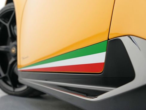 Used 2018 Lamborghini Huracan Performante image 67