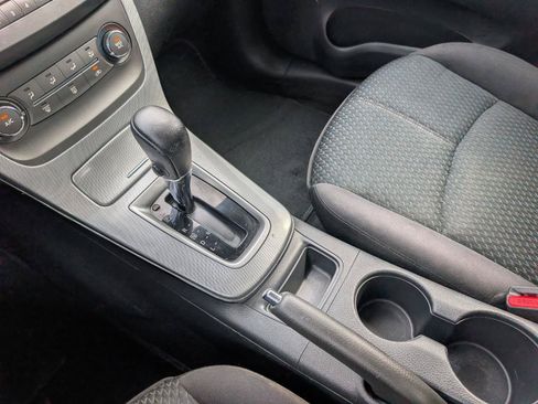 Used 2014 Nissan Sentra SR w/ SR Driver Package FWD image 27