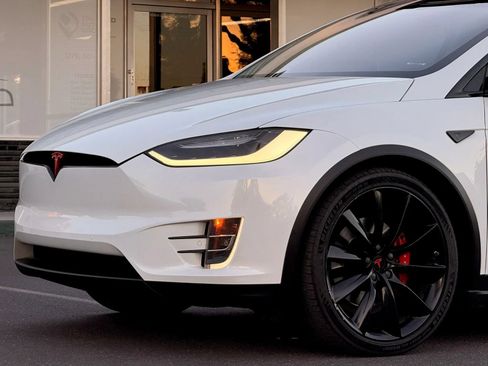 Used 2016 Tesla Model X Performance AWD/4WD image 4