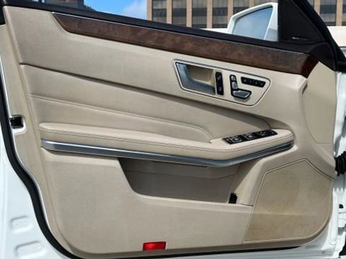 Used 2015 Mercedes-Benz E 350 4MATIC Sedan image 12