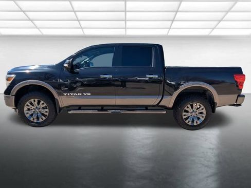 Used 2019 Nissan Titan Platinum Reserve image 29