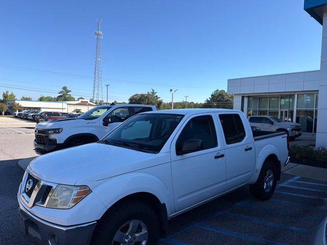 Used 2010 Nissan Frontier SE w/ Moonroof Pkg RWD image 7