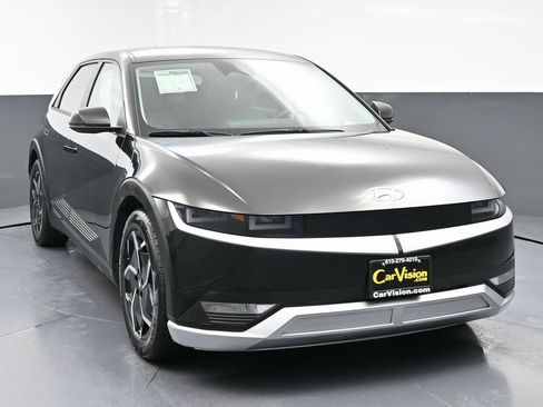 Used 2022 Hyundai Ioniq 5 SE image 4