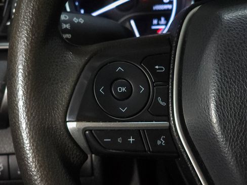 Used 2021 Toyota Camry LE image 21