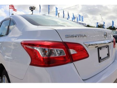 Used 2019 Nissan Sentra SV image 16