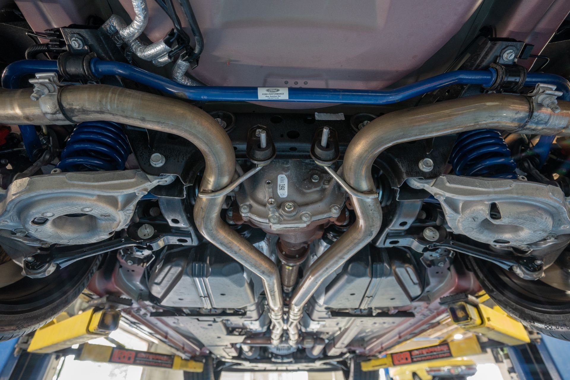 Used 2015 Ford Mustang GT Premium RWD image 30