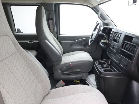 Used 2024 Chevrolet Express 3500 LS RWD image 22