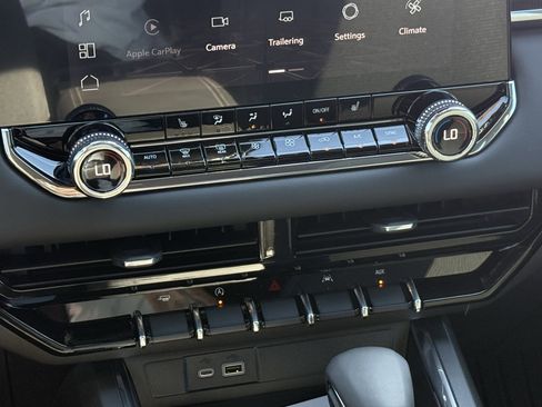 New 2026 GMC Canyon Elevation w/ Convenience Package image 14