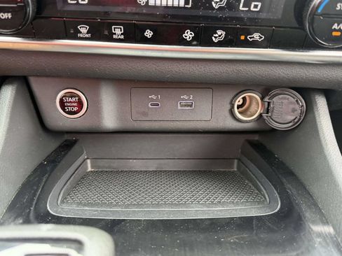 Used 2023 Nissan Rogue SV FWD image 31