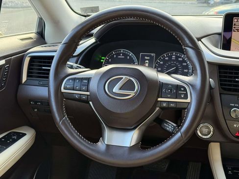 Used 2019 Lexus RX 350L w/ Premium Package image 9