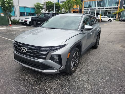 Used 2025 Hyundai Tucson SEL FWD image 1