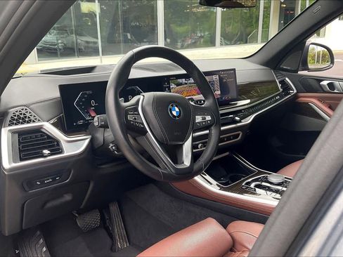 Used 2025 BMW X5 xDrive50e w/ Climate Comfort Package AWD/4WD image 17