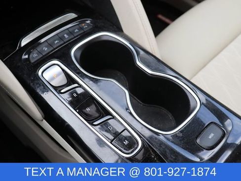 Used 2023 Buick Envision Avenir AWD/4WD image 29