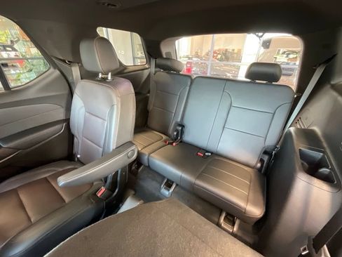 Used 2023 Chevrolet Traverse High Country AWD/4WD image 23