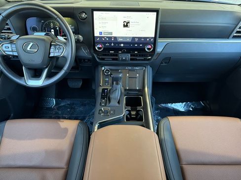 Certified 2025 Lexus GX 550 w/ Accessory Package (Z1) AWD/4WD image 17