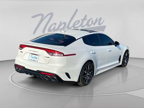 Used 2022 Kia Stinger GT-Line w/ Sun & Sound Package RWD image 8