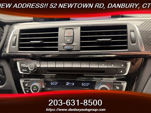 Used 2018 BMW M3 RWD image 33