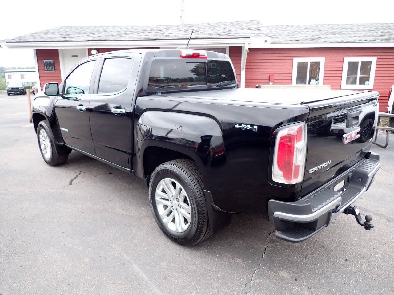 Used 2016 GMC Canyon SLT AWD/4WD image 4