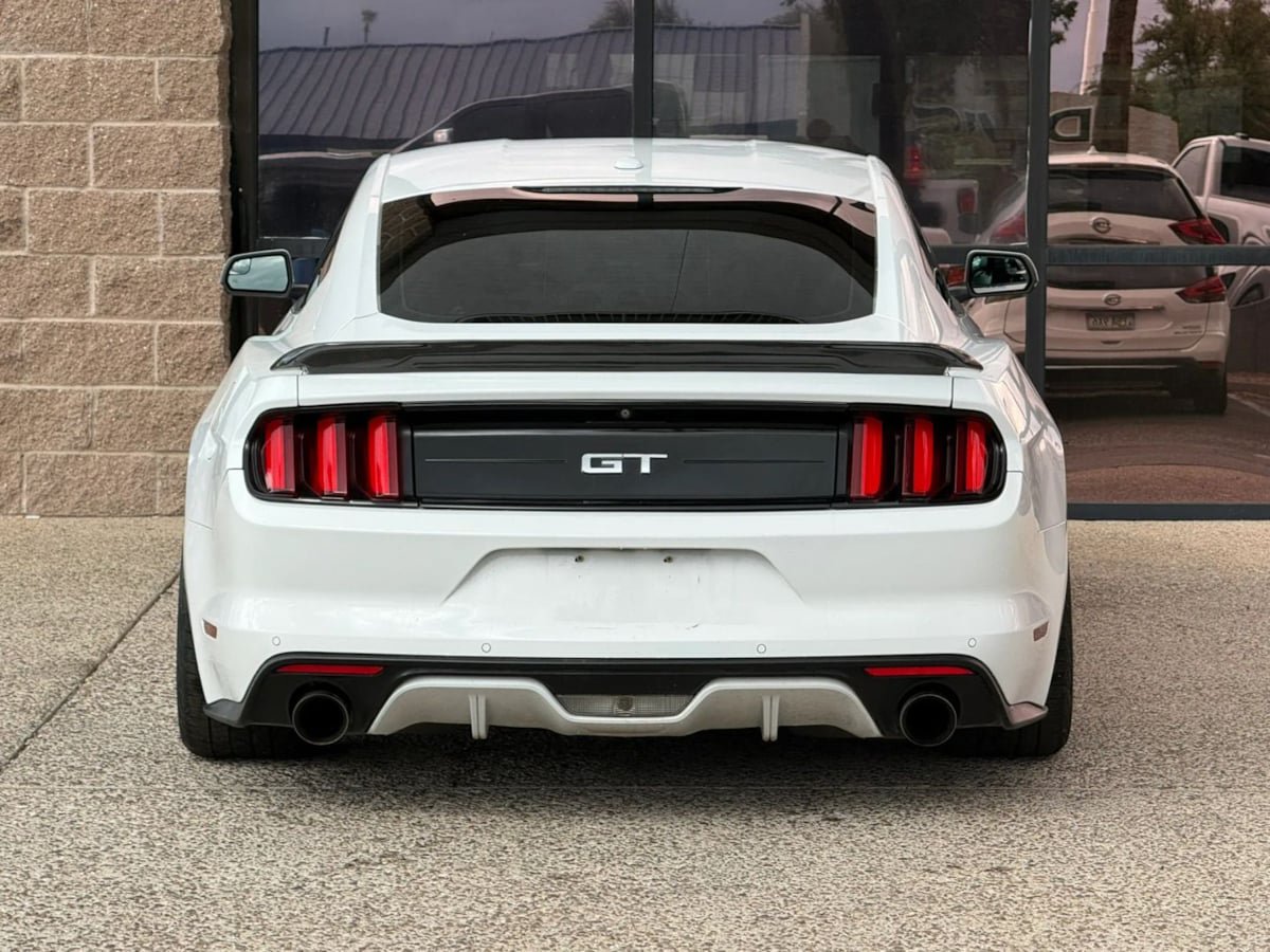 Used 2016 Ford Mustang GT Premium w/ Black Accent Package RWD image 9