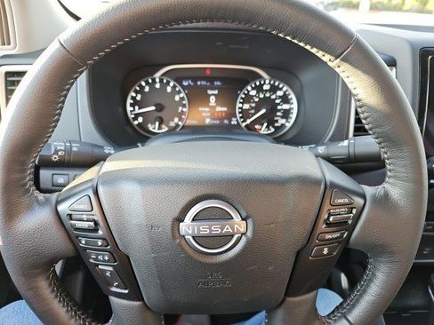 Used 2024 Nissan Frontier SL w/ Technology Package image 19