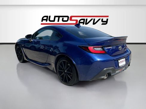 Used 2023 Toyota GR86 Premium w/ ALL Weather Mat Package (TMS) RWD image 5