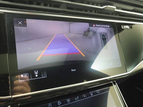 Used 2019 Audi Q8 Prestige image 16