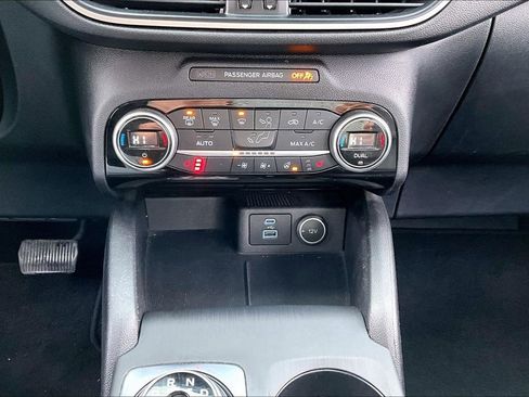 Used 2021 Ford Escape SEL image 16