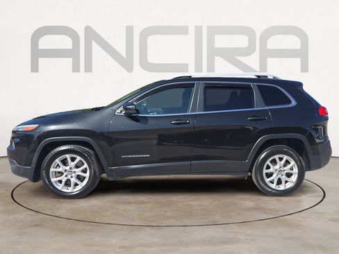 Used 2016 Jeep Cherokee Latitude w/ Safety/Convenience Group FWD image 7