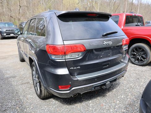 Used 2017 Jeep Grand Cherokee Overland image 4