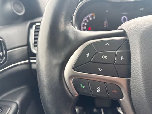 Used 2021 Jeep Grand Cherokee Limited image 28