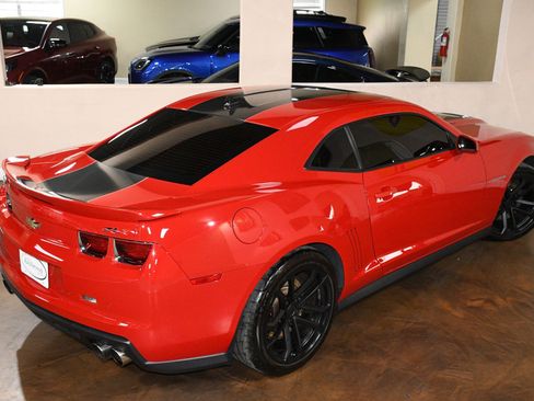Used 2013 Chevrolet Camaro ZL1 w/ Gray Stripe Package RWD image 79