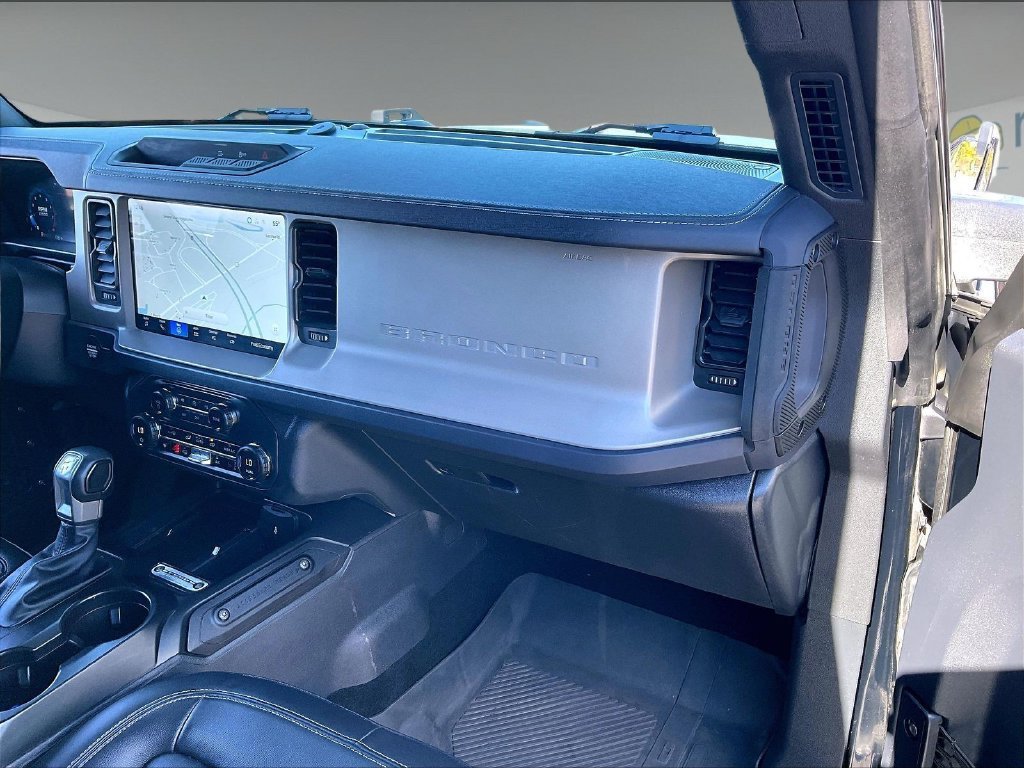 Used 2025 Ford Bronco Outer Banks AWD/4WD image 12