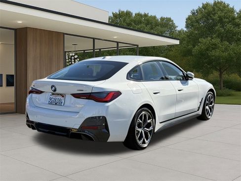 Certified 2023 BMW i4 eDrive40 w/ M Sport Package image 8