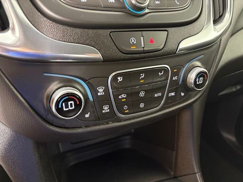 Used 2024 Chevrolet Equinox LT FWD image 28