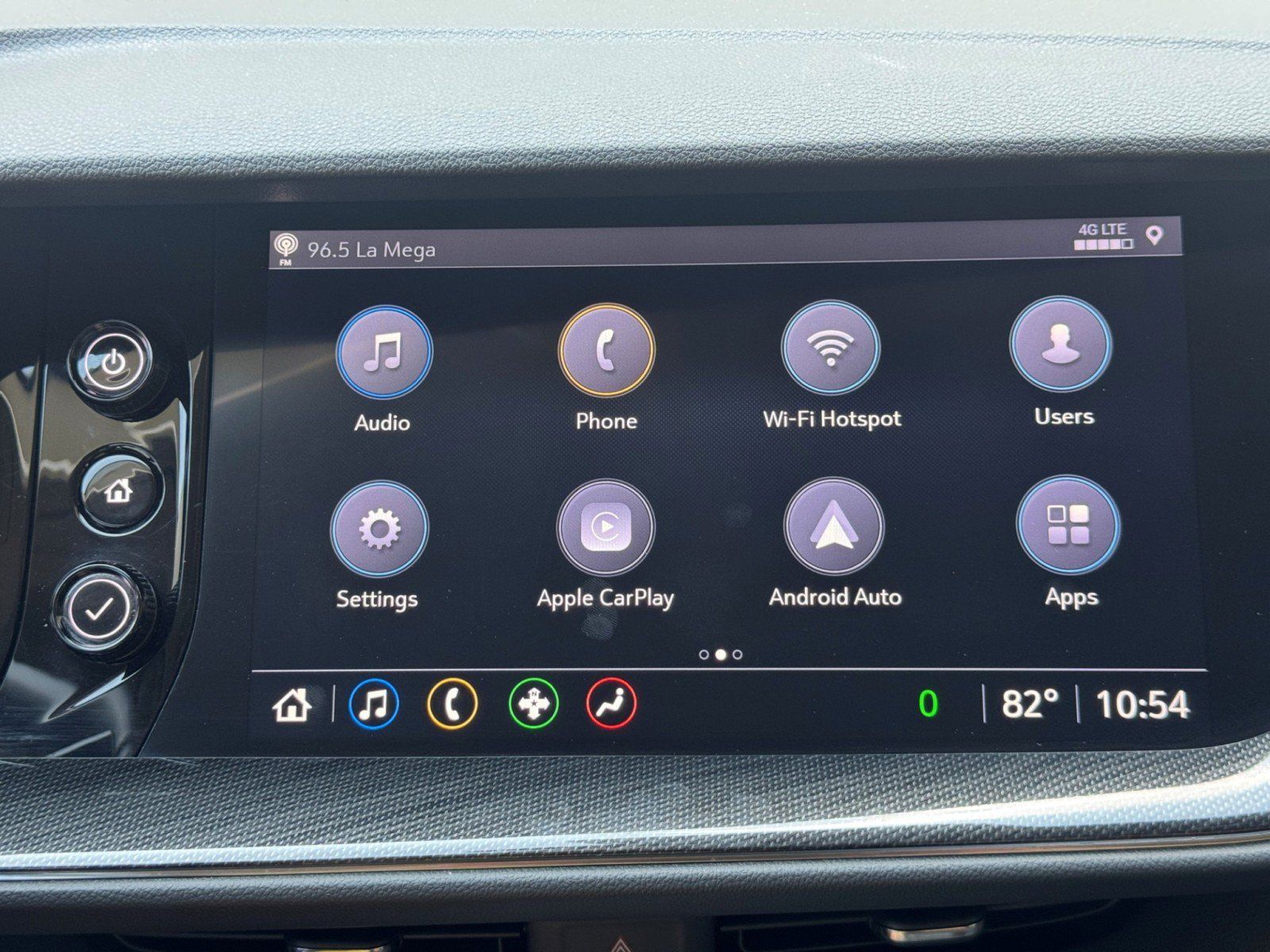 Used 2022 Buick Envision Essence w/ Sport Touring Package FWD image 25