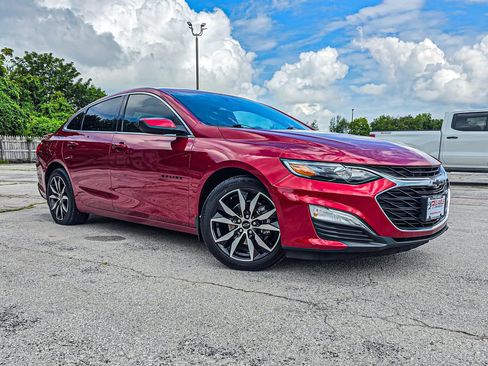 Used 2021 Chevrolet Malibu RS FWD image 1