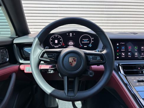 Certified 2025 Porsche Panamera 4 image 14