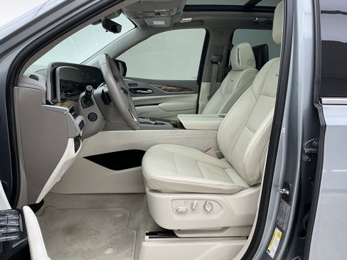 Used 2023 Cadillac Escalade Premium Luxury Platinum image 18