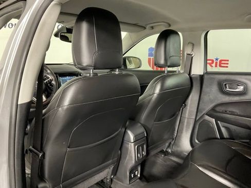 Used 2019 Jeep Compass Latitude image 15