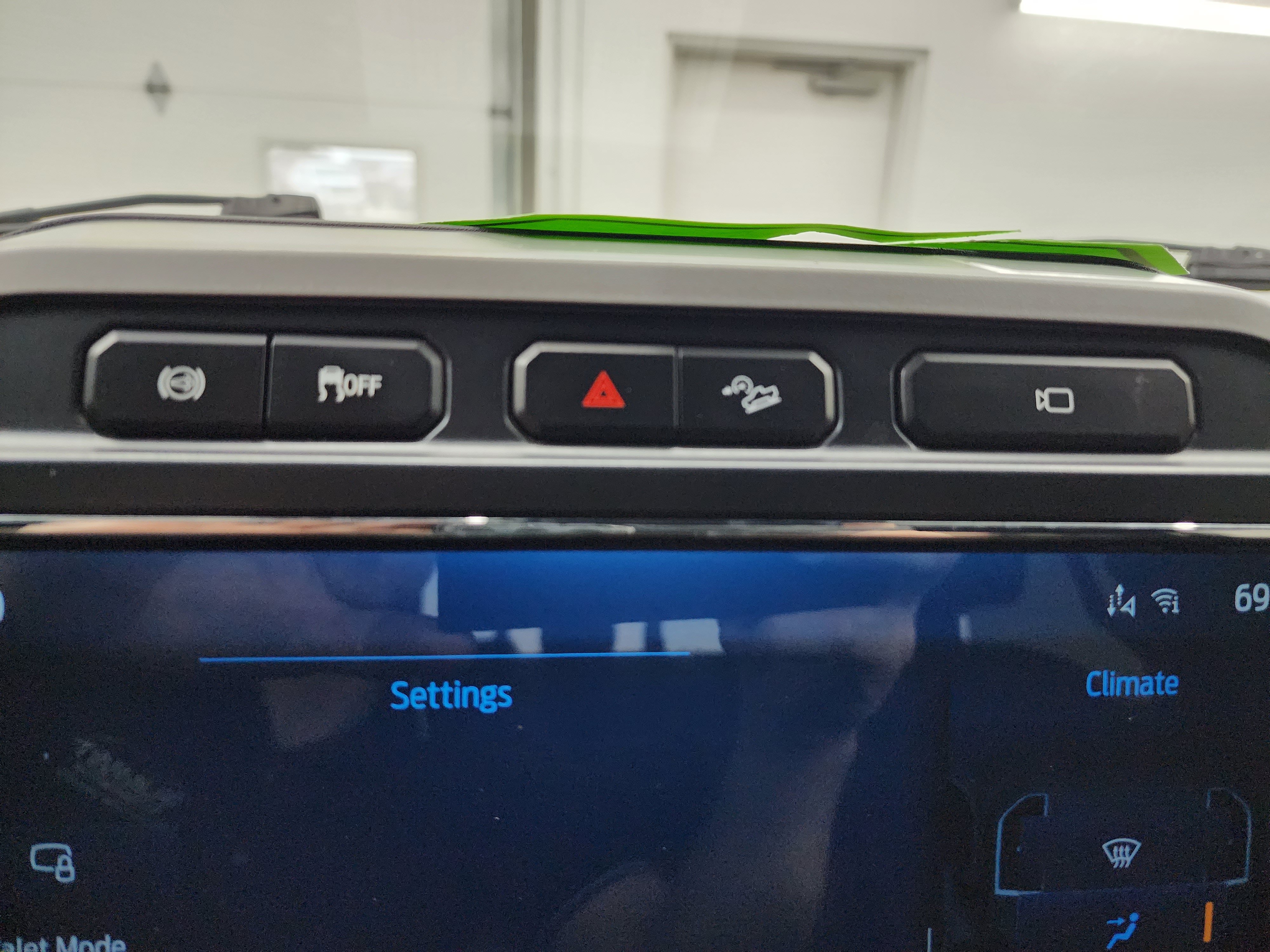 Used 2022 Ford F350 Lariat w/ Black Appearance Package AWD/4WD image 52