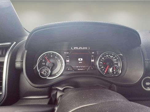 Used 2023 RAM 1500 Laramie AWD/4WD image 19