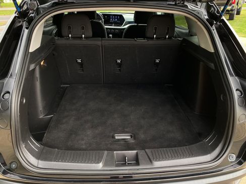 Used 2024 Chevrolet Trax LS w/ LS Convenience Package image 31