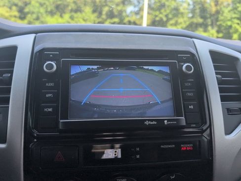 Used 2014 Toyota Tacoma PreRunner w/ SR5 Package RWD image 18