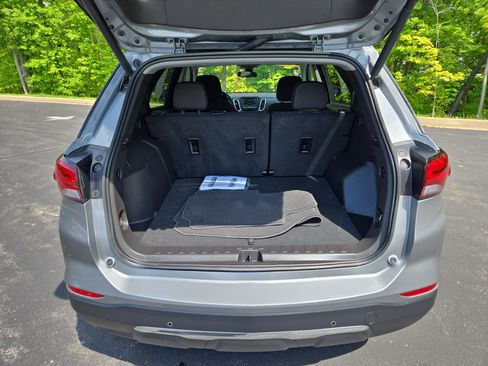 Used 2024 Chevrolet Equinox LT image 9