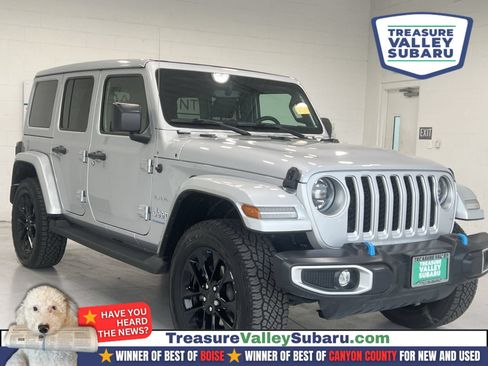Used 2023 Jeep Wrangler Unlimited Sahara w/ Cold Weather Group AWD/4WD image 1