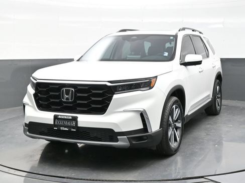 Used 2023 Honda Pilot Elite image 2